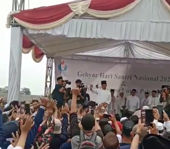 Foto : Anis Kunjungi Ponpes Al-Badar