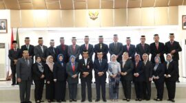 Pj Bupati Andy Oni Foto Bersama Pelantikan Soma Atmaja Sebagai Sekda Kabupaten Tangerang ( Foto : Istimewa )