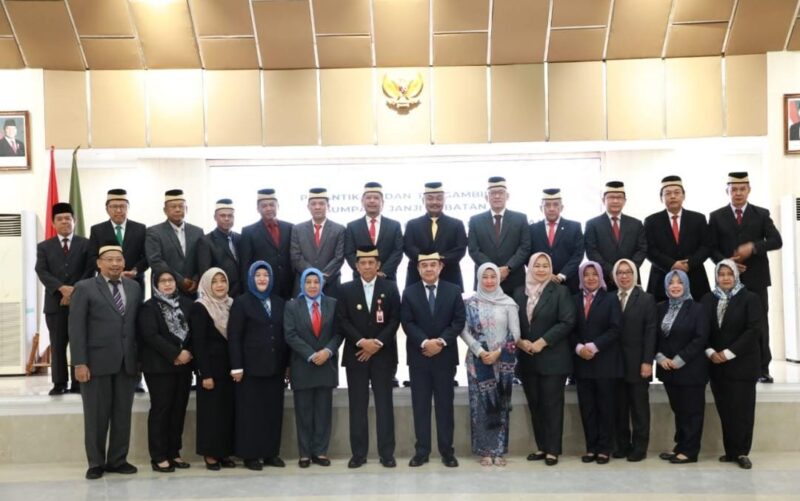 Pj Bupati Andy Oni Foto Bersama Pelantikan Soma Atmaja Sebagai Sekda Kabupaten Tangerang ( Foto : Istimewa )