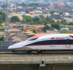 Menteri Koordinator IPK Resmikan Stasiun Kereta Cepat Whoosh Karawang