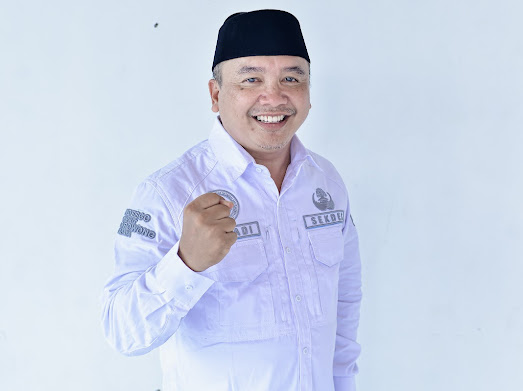 Sekretaris Desa Gorong Kecamatan Parung panjang ( Foto : Istimewa )