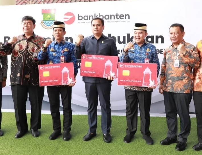 Pj Bupati Pada Saat Peresmian Bank Banten ( Foto : Istimewa )