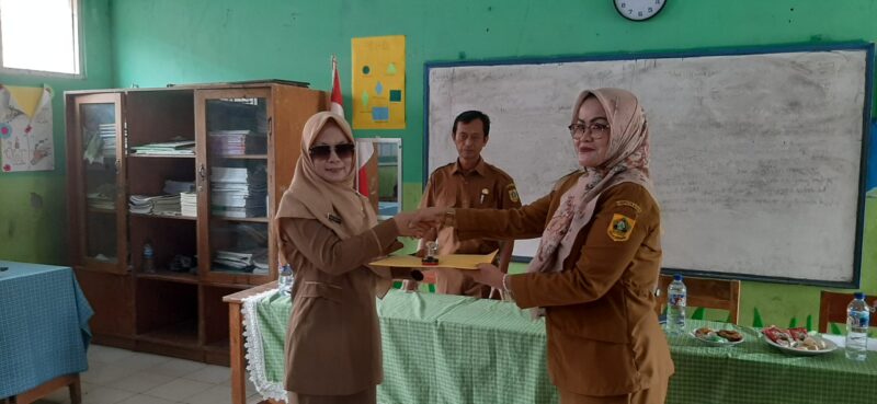 Ibu Irma Desliana Dan Ibu Nurul Bariyati ( Foto : Arsipportalmca )