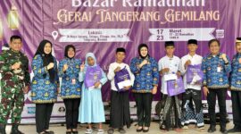 Wabup Intan, Buka Bazar ( Foto : Istimewa )