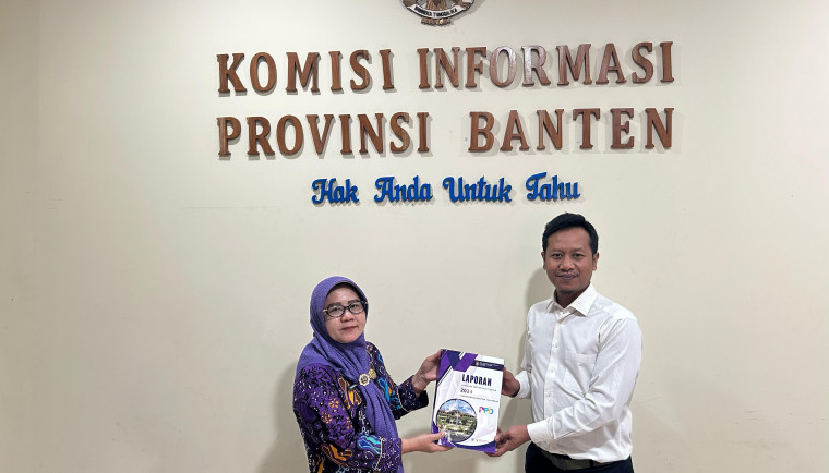Diskominfo Kabupaten Tangerang Menyerahkan, Laporan Layanan Publik ( Foto : Istimewa )