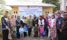 Wakil bupati Tangerang Intan Serahkan Bantuan Makanan Tambahan untuk Cegah Stunting